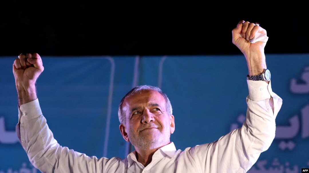 伊朗改革派候選人佩澤什基安(Masoud Pezeshkian)贏得第二輪的總統選舉，他承諾以和平方式，解決因伊朗快速推進核計劃而造成與西方之間的緊張僵局。 （資料照：2024年7月3日）