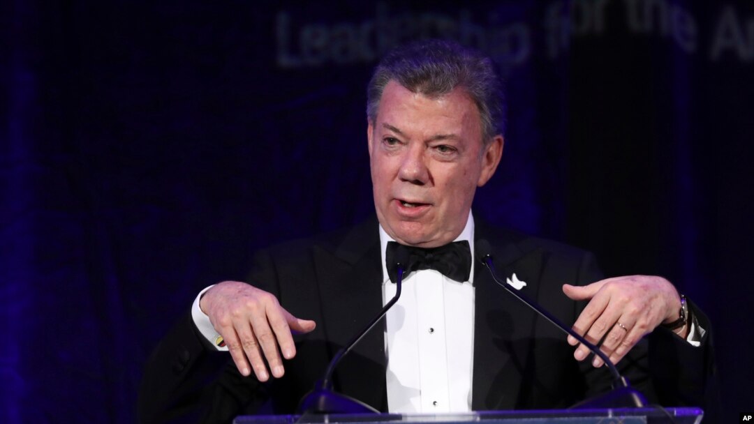 El presidente Juan Manuel Santos agradeció la declaración en nombre de su pueblo, y dijo que el respaldo de la OEA "estimula a seguir trabajando" por la paz.
