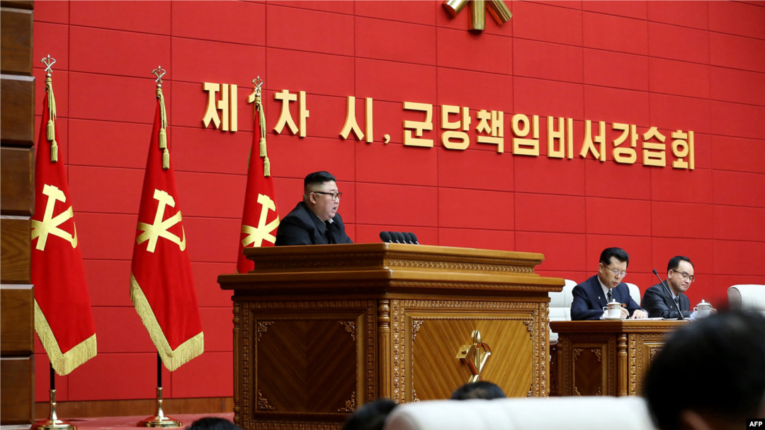 김정은 북한 국무위원장이 지난 4일 평양에서 열린 제1차 시군당책임비서강습회에서 연설했다.