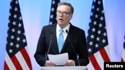 FILE - U.S. Trade Representative Robert Lighthizer addresses the media in Mexico City, Sept. 5, 2017. 