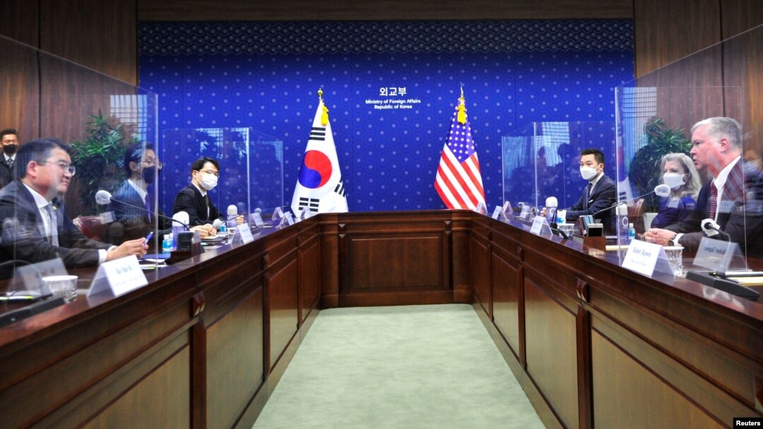 지난해 12월 스티븐 비건 당시 미국 국무부 부장관이 서울 외교부 청사에서 최종건 외교부 1차관과 회담했다.