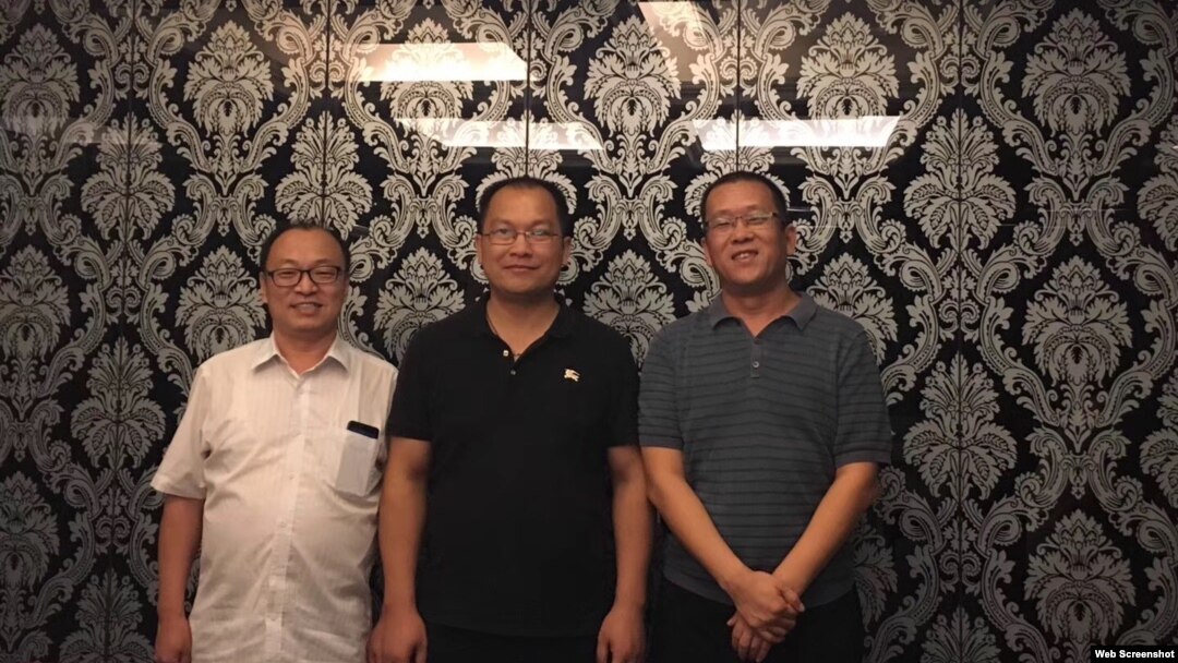 中國山東維權律師祝聖武(中)與北京丁錫魁律師(左)和廣東隋牧青律師。 （ 祝聖武微信圖片）